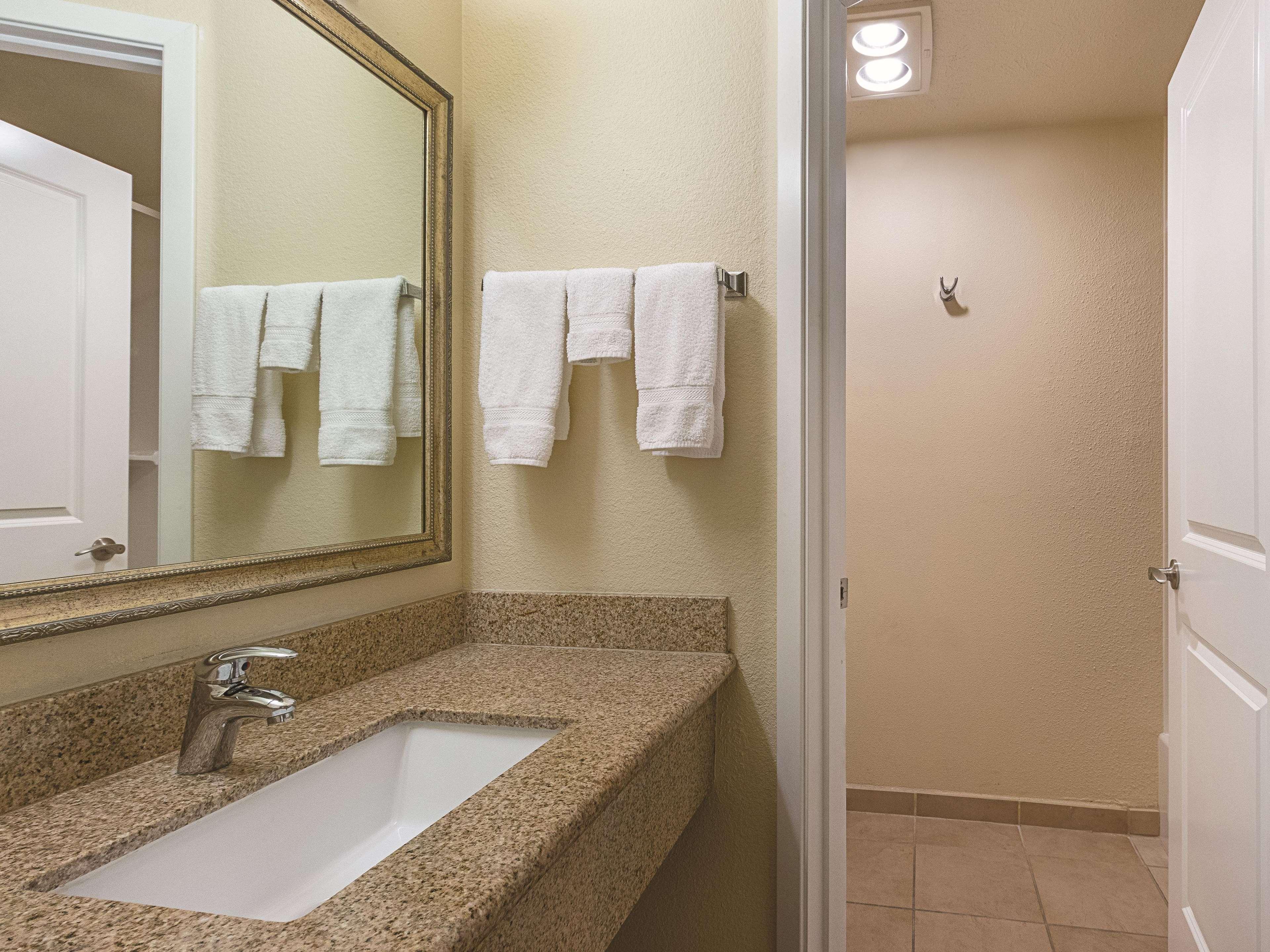 La Quinta By Wyndham Portland Nw Hotel Luaran gambar