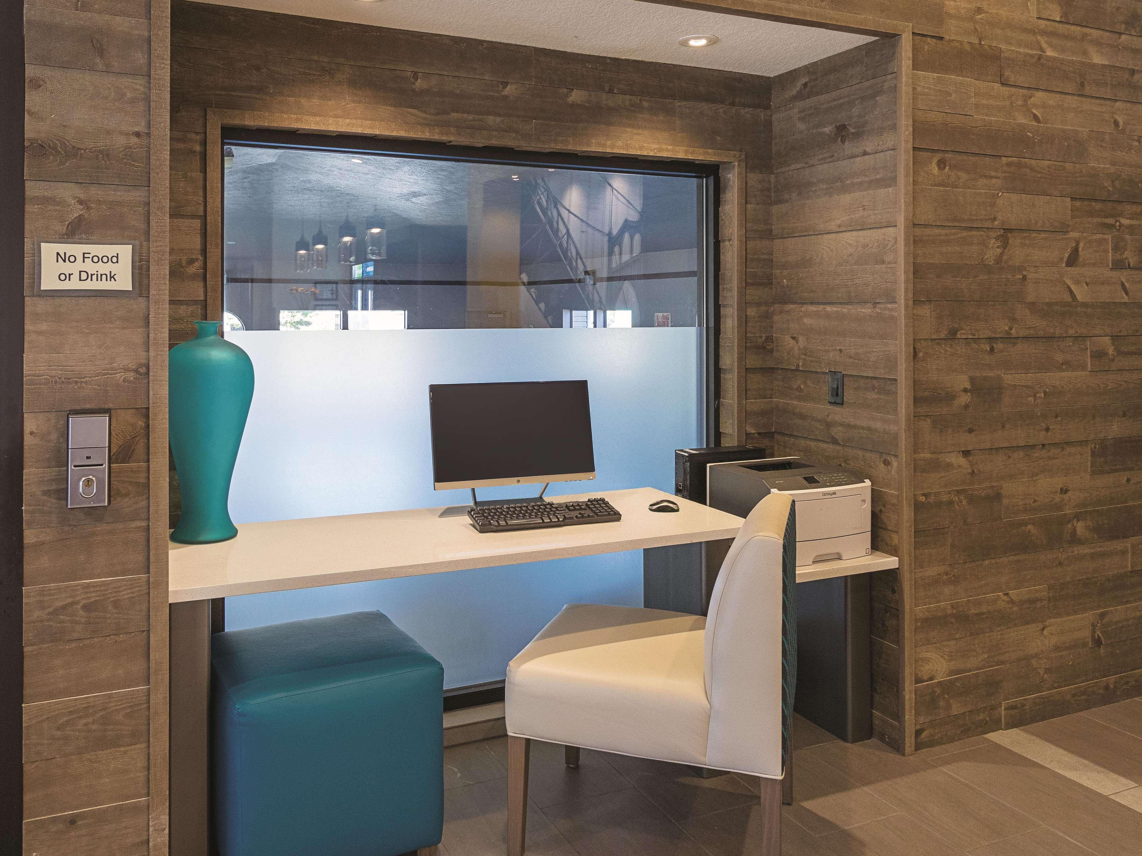 La Quinta By Wyndham Portland Nw Hotel Luaran gambar