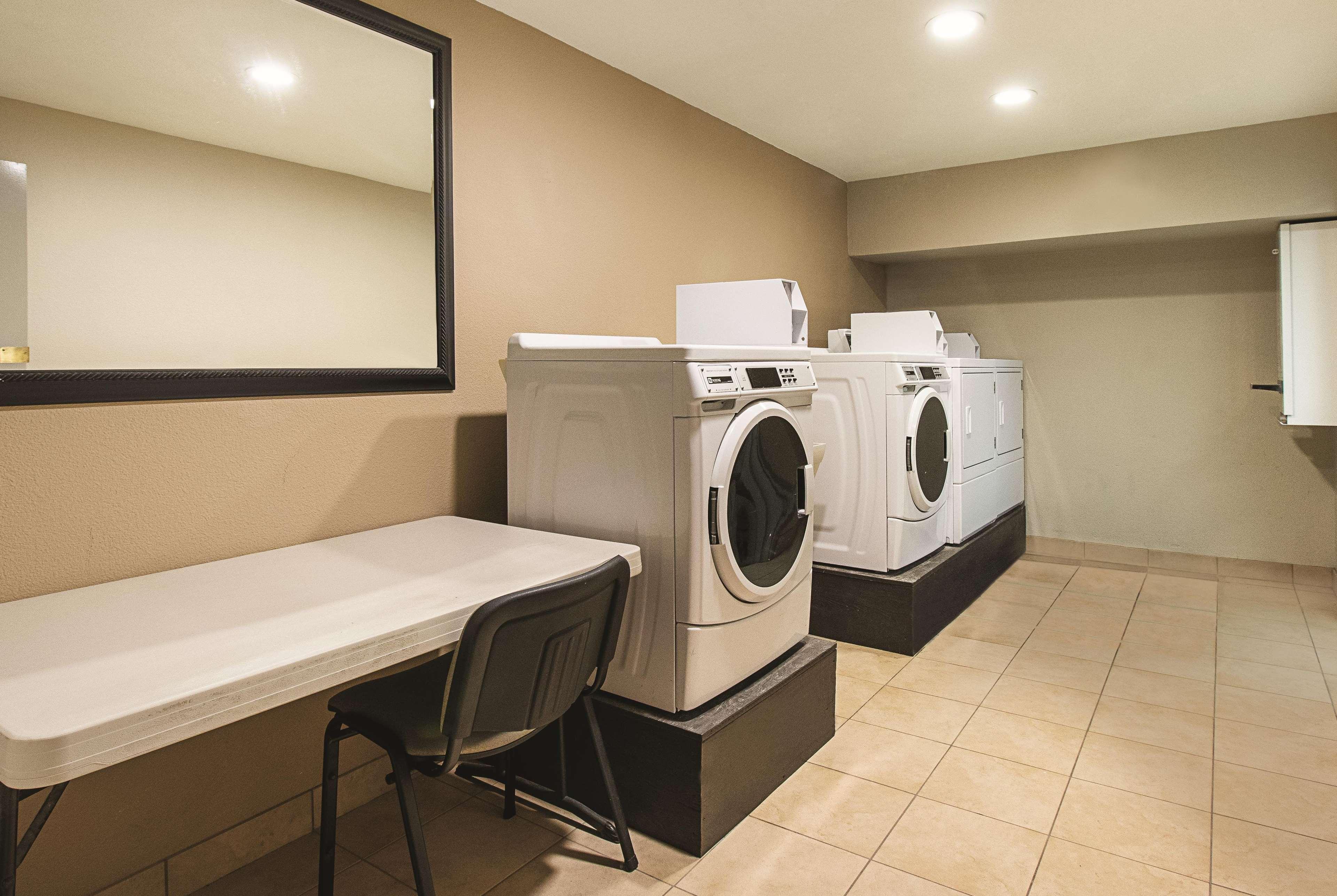 La Quinta By Wyndham Portland Nw Hotel Luaran gambar