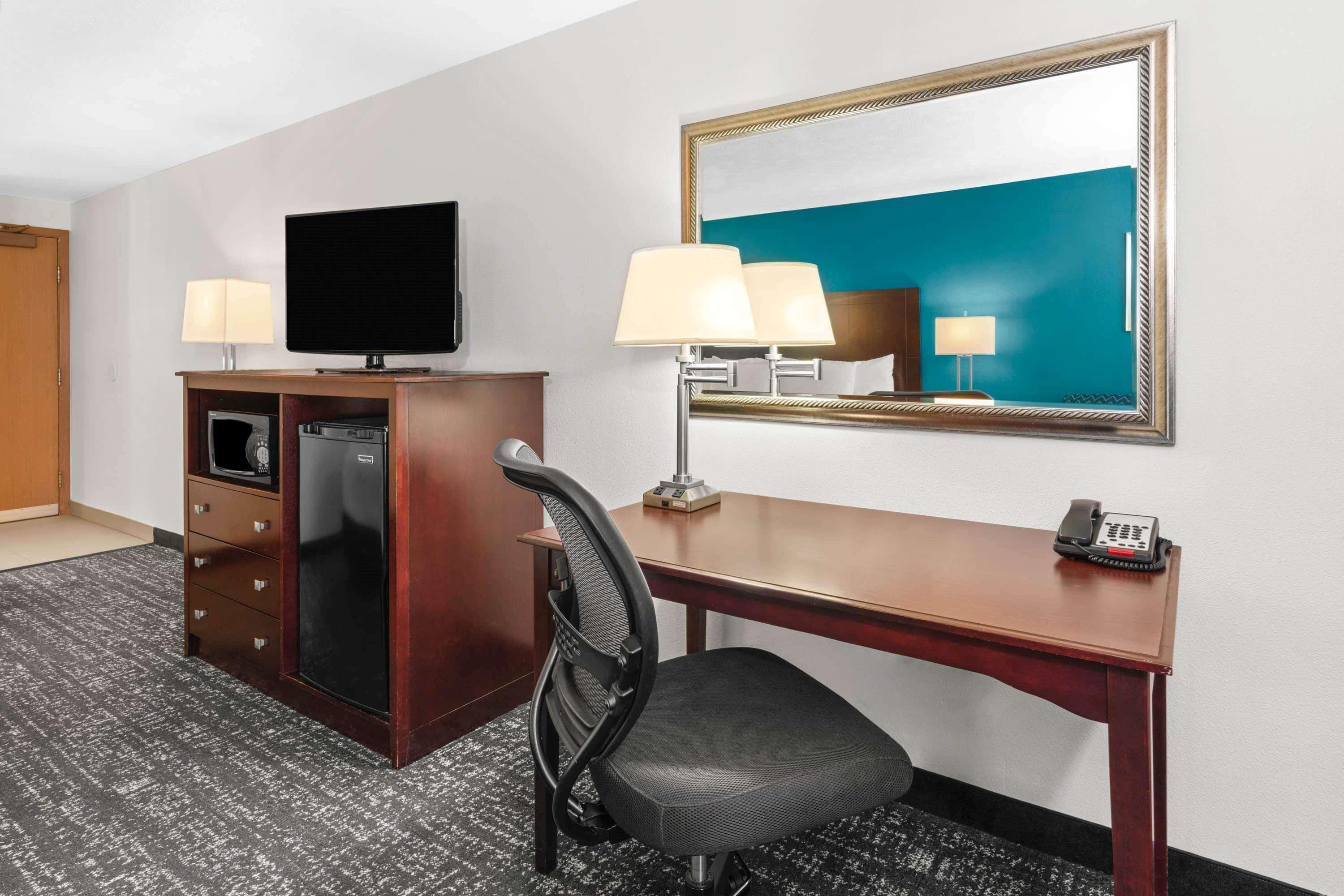La Quinta By Wyndham Portland Nw Hotel Luaran gambar