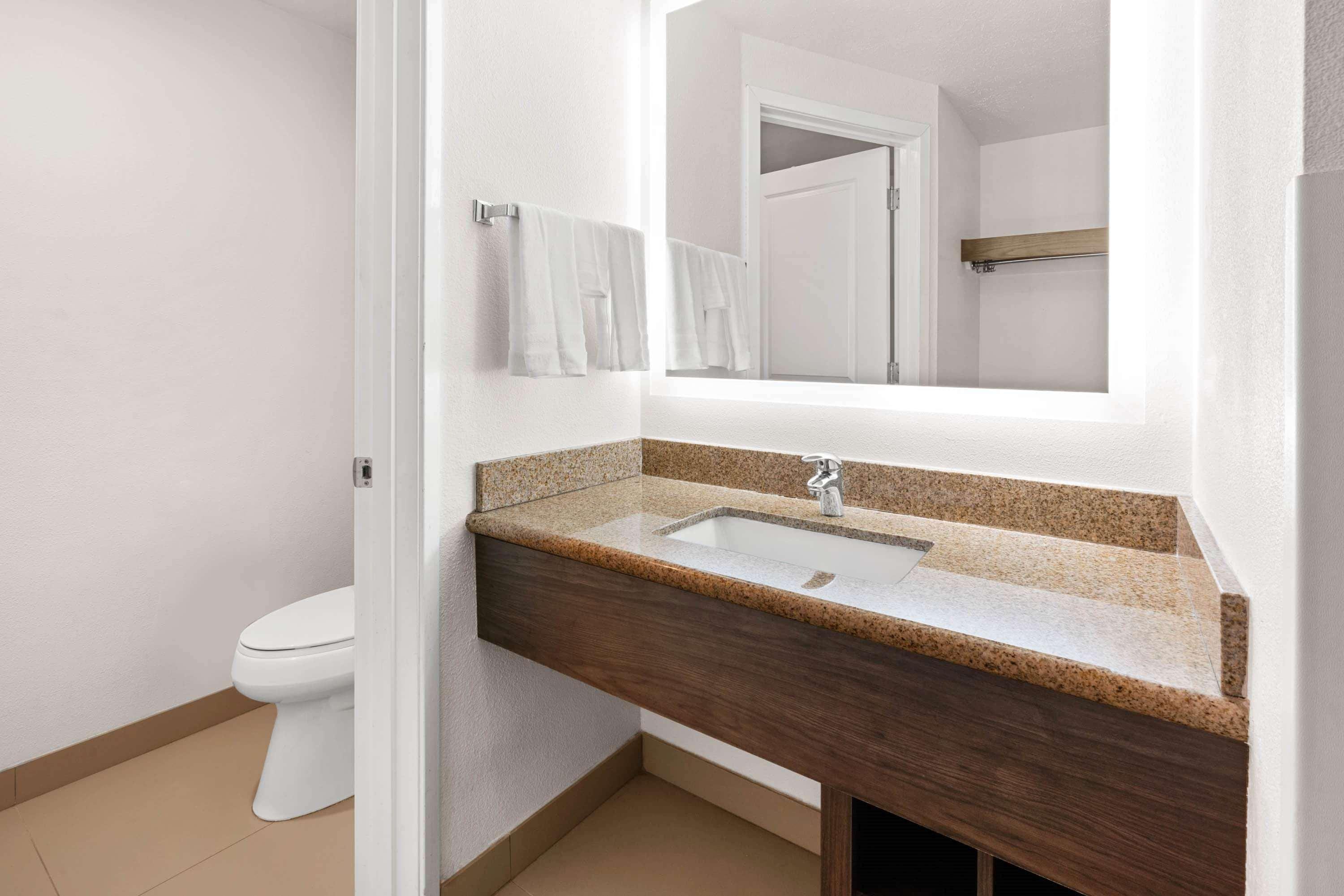 La Quinta By Wyndham Portland Nw Hotel Luaran gambar